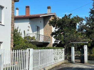 zoom immagine (Casa singola 315 mq, soggiorno, più di 3 camere, zona Badia Polesine - Centro)