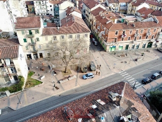 zoom immagine (Negozio 35 mq, 2 camere, zona Barriera Milano)